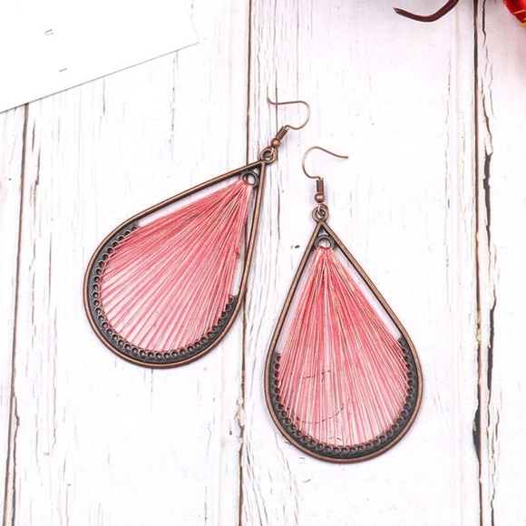 **ALISE* Red Drop Shaped Fashion Earrings - Picture 4 of 4